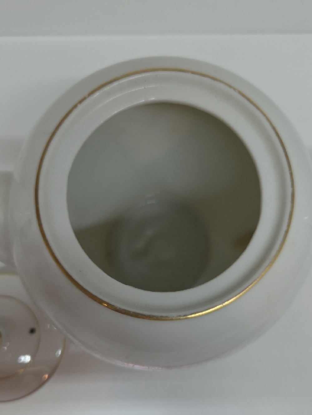 Tea Pot - Picture 7 of 11